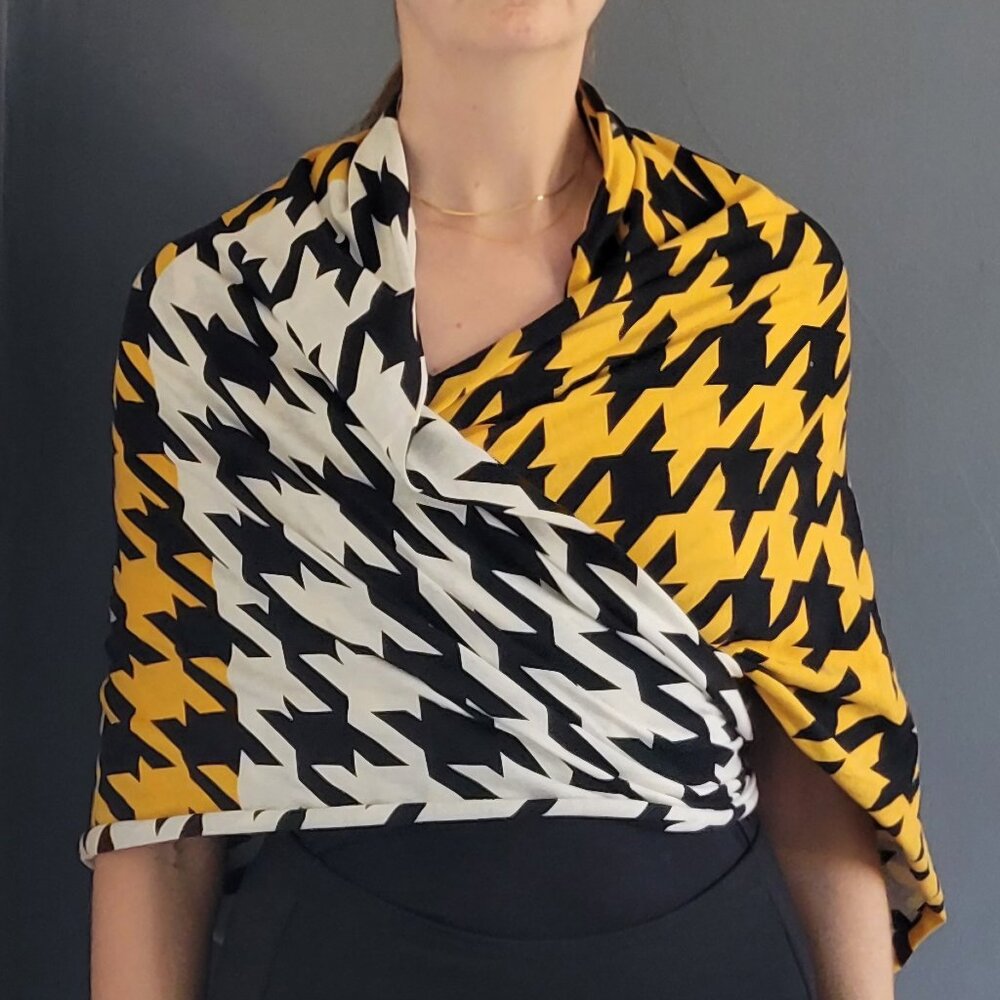 Zara - Bold Graphic Houndstooth Scarf - Yellow / White / Black - Picture 5 of 9